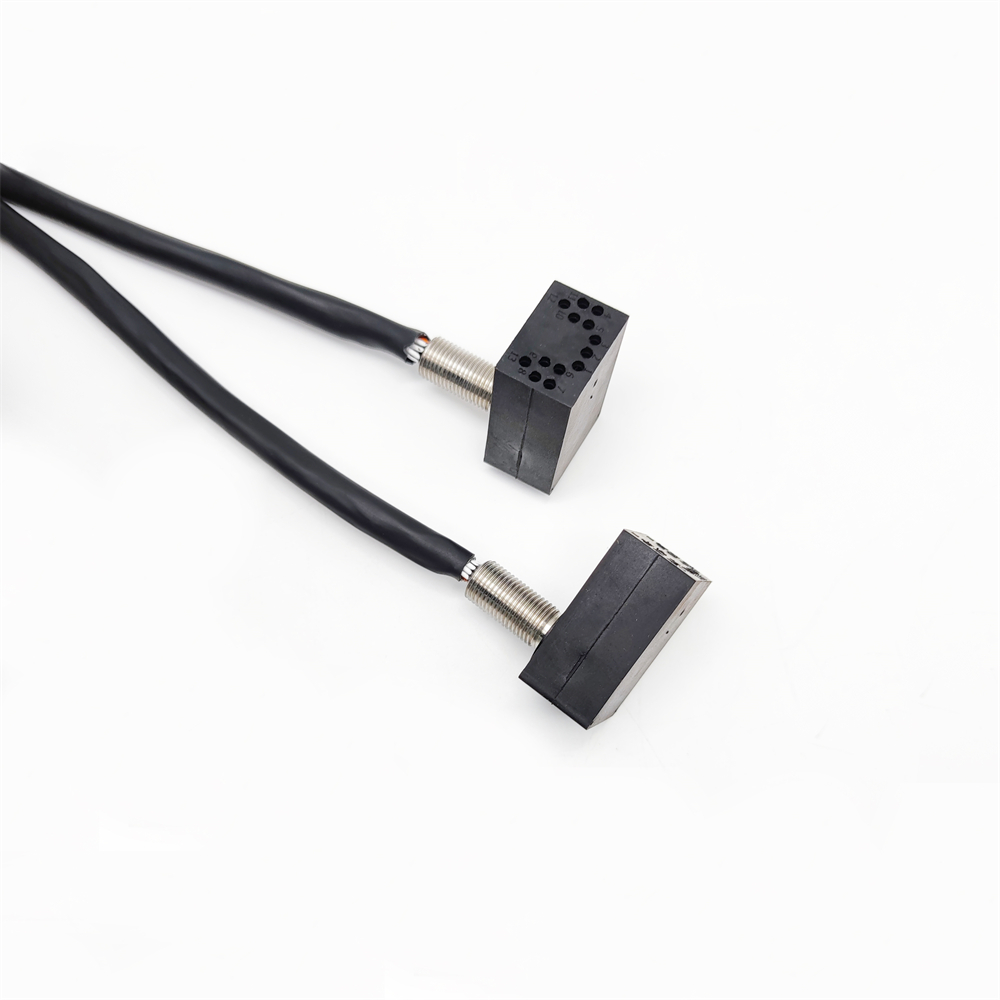 Connecteur Sous-Marin à Angle Plat UC 1075 à 13 Broches